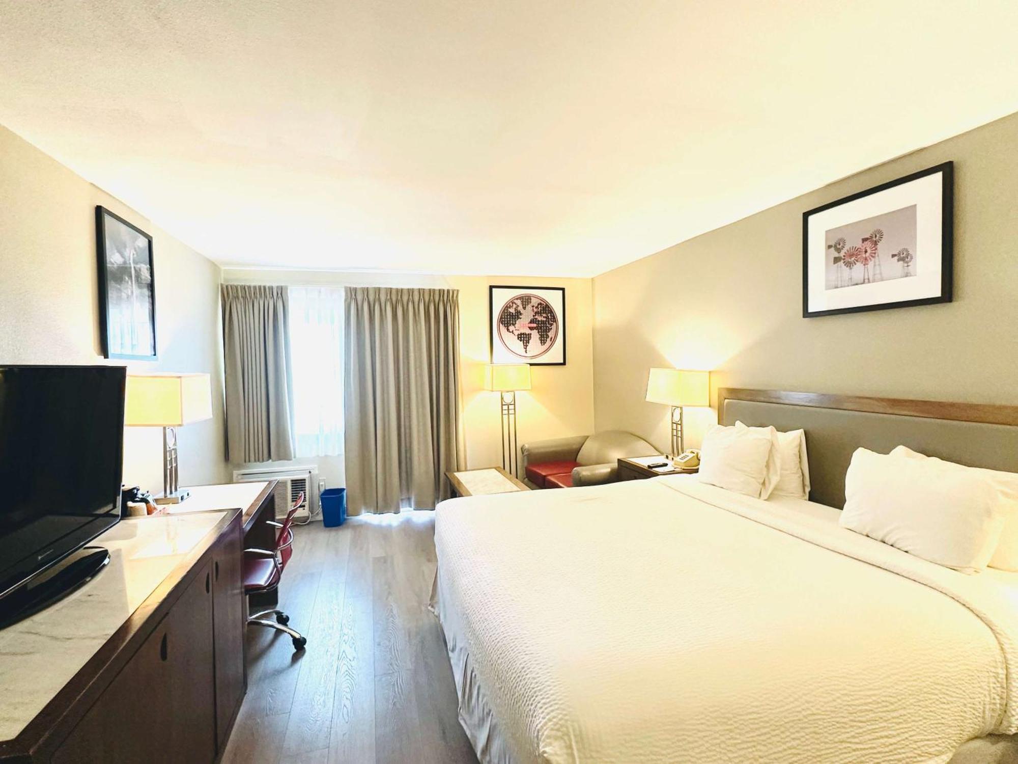 Ramada Plaza By Wyndham Garden Grove/Anaheim South Hotell Exteriör bild