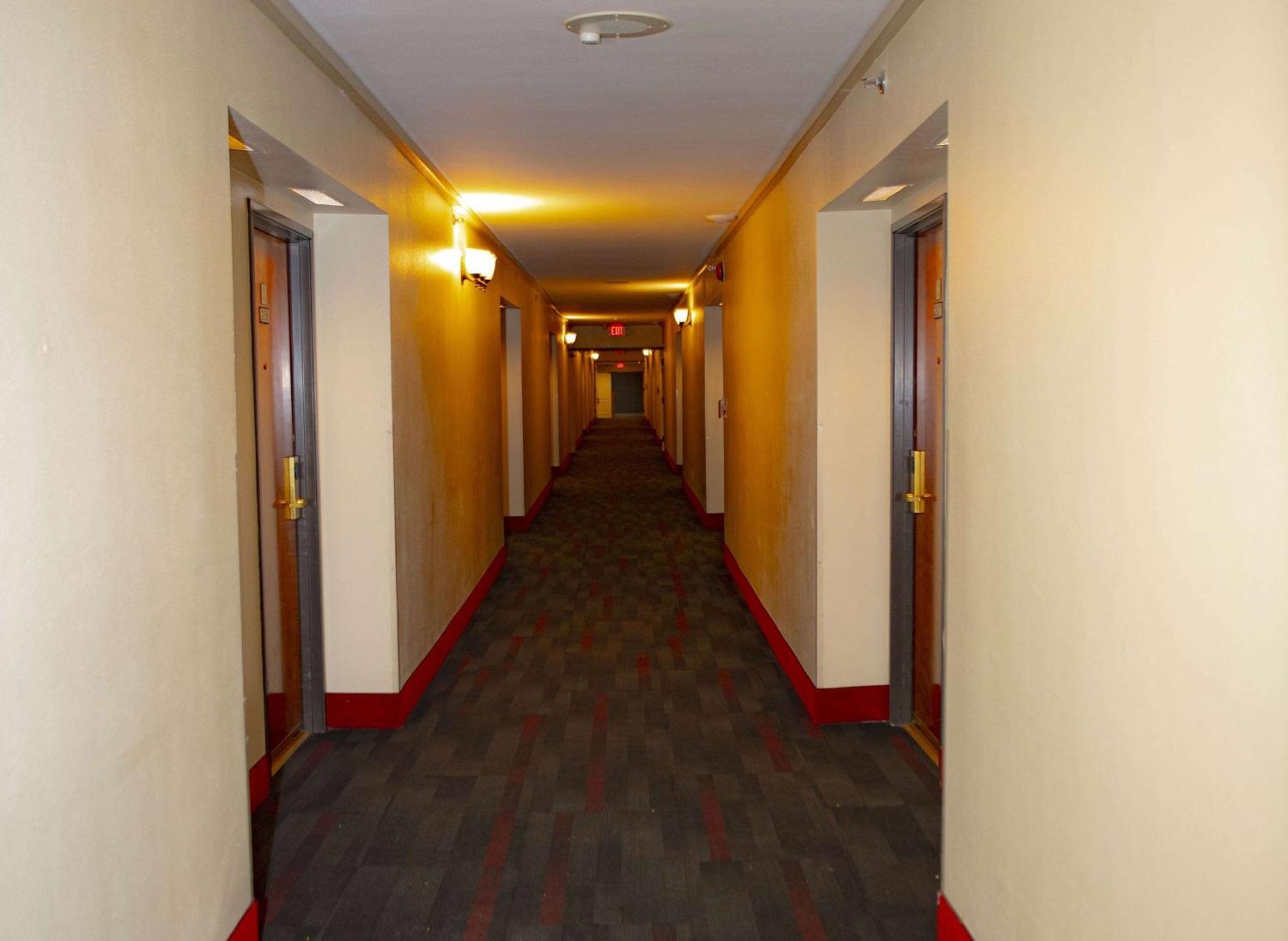 Ramada Plaza By Wyndham Garden Grove/Anaheim South Hotell Exteriör bild